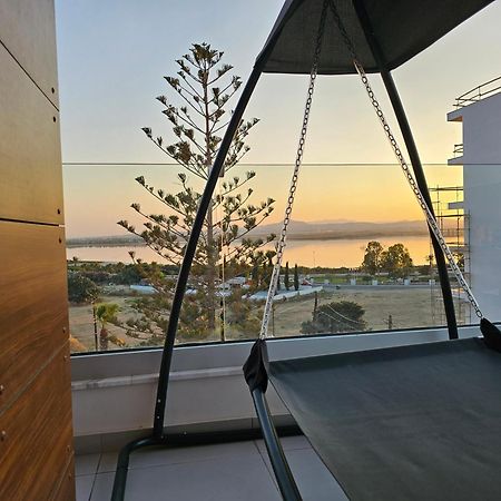 Majestic Sunset Salt Lake Views 300M From Beach Larnaca Exteriér fotografie