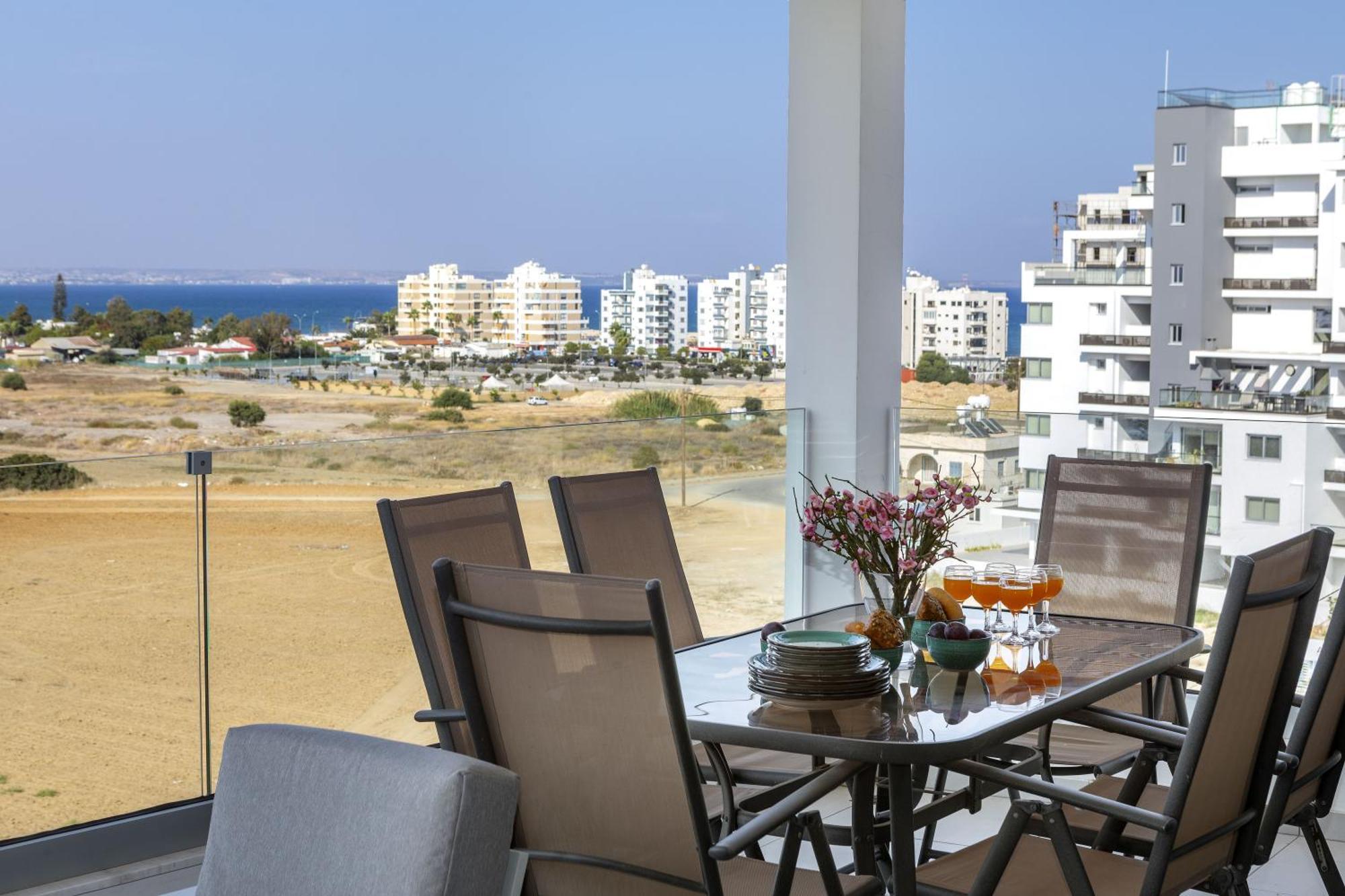 Majestic Sunset Salt Lake Views 300M From Beach Larnaca Exteriér fotografie