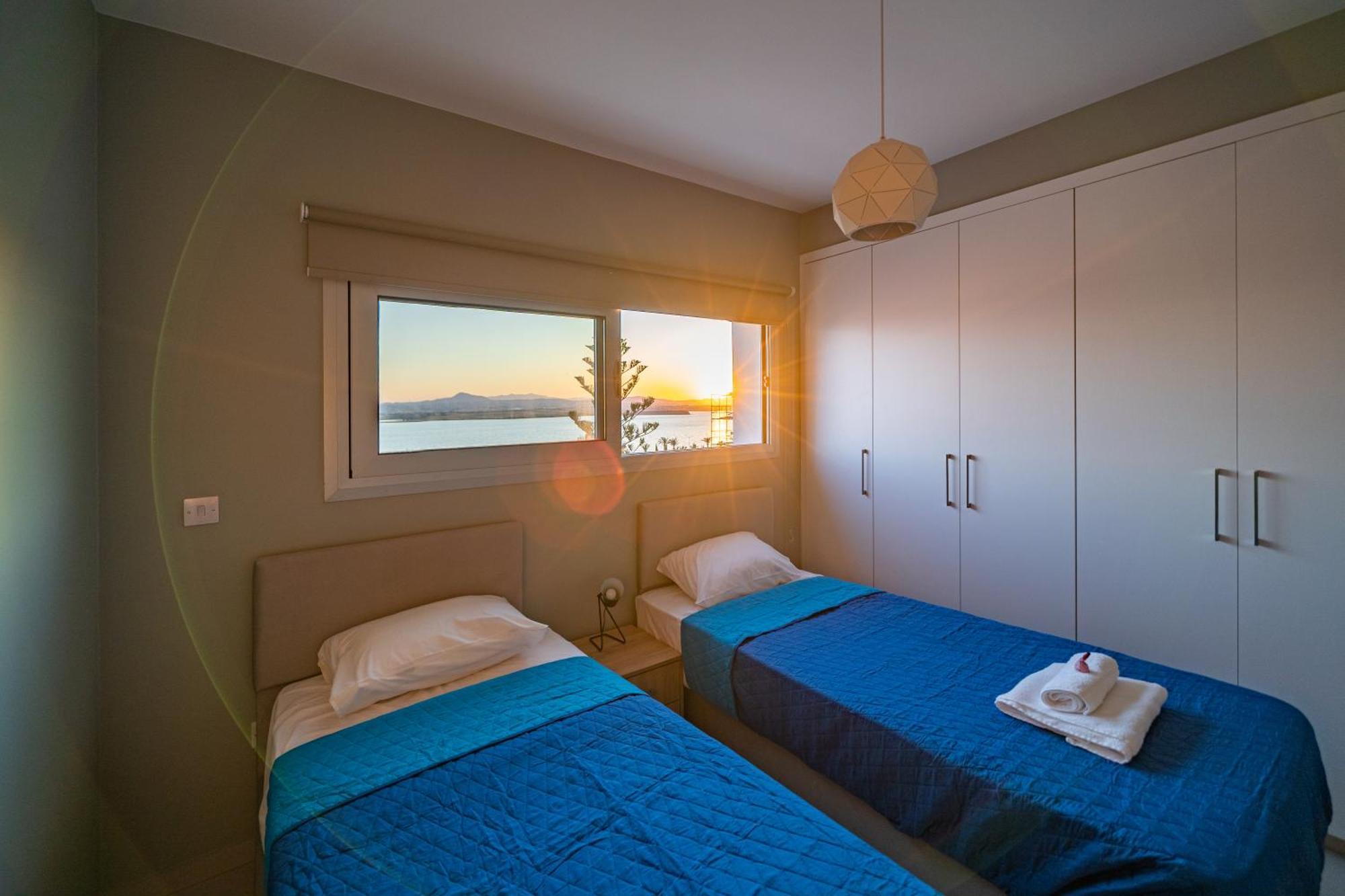 Majestic Sunset Salt Lake Views 300M From Beach Larnaca Exteriér fotografie